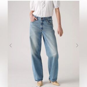 Levi’s baggy dad jeans light wash